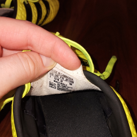 Adidas Soccer Cleats - Picture 4 of 7